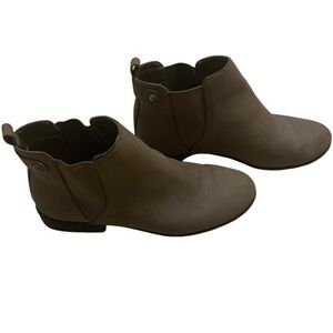 Call It Spring Gray/Taupe Faux Suede Chelsea Ankle Boots US 8 Elastic Sides